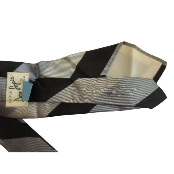 Vintage Mens Silk Neck Tie Red 3.75” 54" Don Loper grey Stripes - Picture 3 of 6